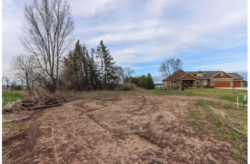 635 West Silverleaf Court, Plover, WI 54467