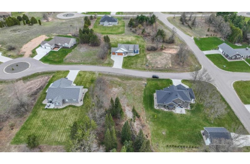 615 West Silverleaf Court, Plover, WI 54467