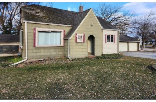 1107 Depot Street, Manawa, WI 54949