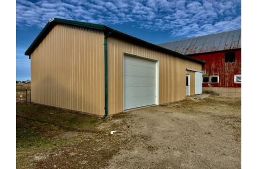 N3002 County Road B, Hancock, WI 54943