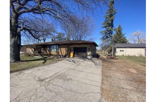 8844 Heritage Drive, Marshfield, WI 54449