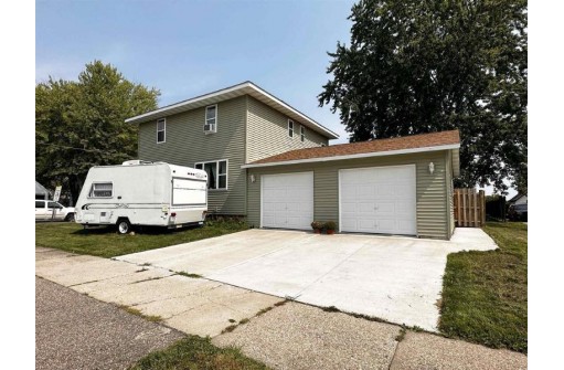 800 East 5th Street, Marshfield, WI 54449