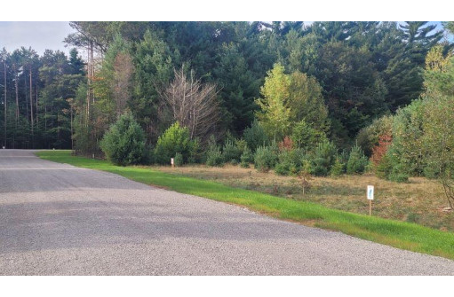 LT3 Rader Road, Marinette, WI 54143