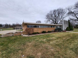 1508 Doctors Court Watertown, WI 53094-4102