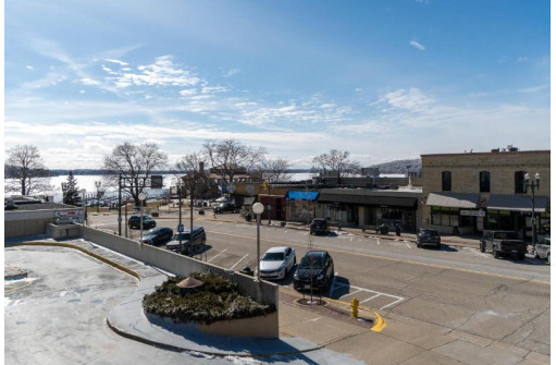 149 Broad Street, Lake Geneva, WI 53147-2001