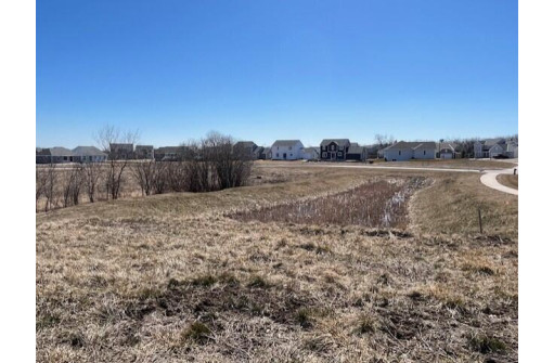 W206N17570 Hidden Creek Road, Jackson, WI 53037