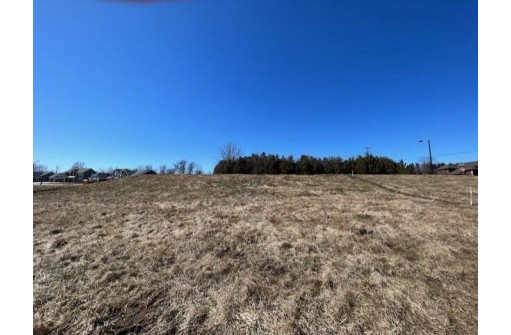 W206N17570 Hidden Creek Road, Jackson, WI 53037