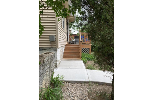 2010 North 31st Street, Milwaukee, WI 53208