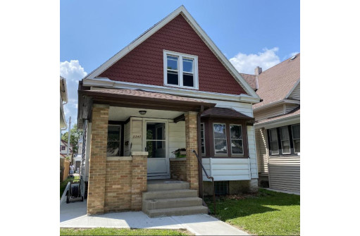 2247 South 29th Street, Milwaukee, WI 53215-2428