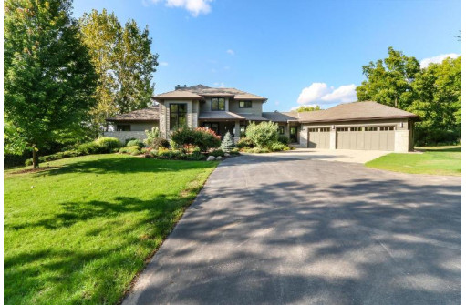 N3048 Lake Forest Circle, Lake Geneva, WI 53147