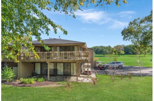 703 Country Club Drive A, Fontana, WI 53125