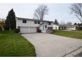 220 South Woodland Drive Whitewater, WI 53190