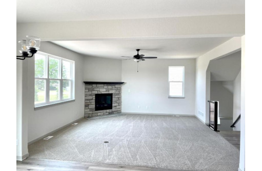 S54W25487 Pebble Brook Court, Waukesha, WI 53189-9584