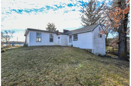 W1602 County Road J 1606, Mukwonago, WI 53149-9409