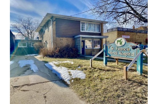 3805 South Kinnickinnic Avenue, Milwaukee, WI 53235