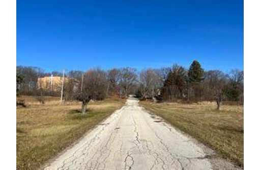 N45W25338 Lindsay Road, Pewaukee, WI 53072