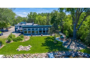 2472 Wallace Lake Road West Bend, WI 53090-1151
