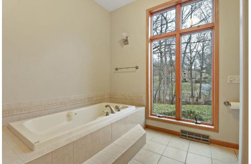 2890 Bridle Court, Lake Geneva, WI 53147