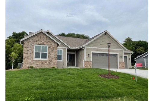 W254S5317 Primrose Lane Court, Waukesha, WI 53189-9584