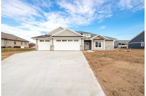 2111 Mapledale Drive, West Bend, WI 53090