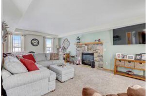 1401 Old Spruce Road, Burlington, WI 53105