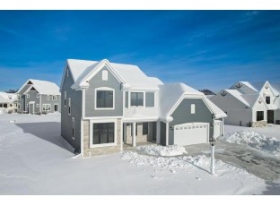 1601 White Deer Trail Waukesha, WI 53189