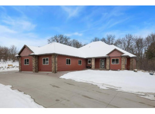 W8114 Country Avenue Holmen, WI 54636-9582