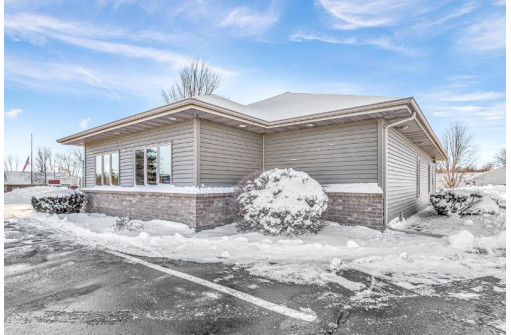 1101 Service Road, Kiel, WI 53042-1282