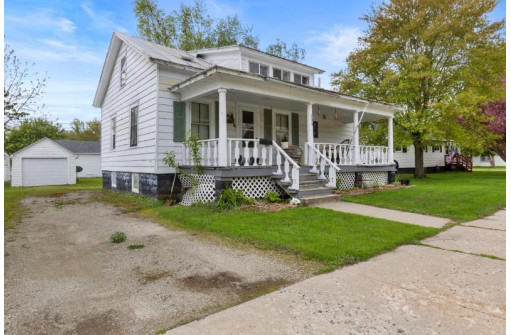 208 1st Street, Oconto, WI 54153