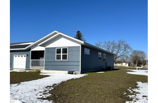 1413 East Brunson Street, Prairie Du Chien, WI 53821