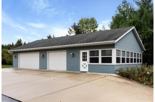 N4904 Silver Spring Lane, Plymouth, WI 53073