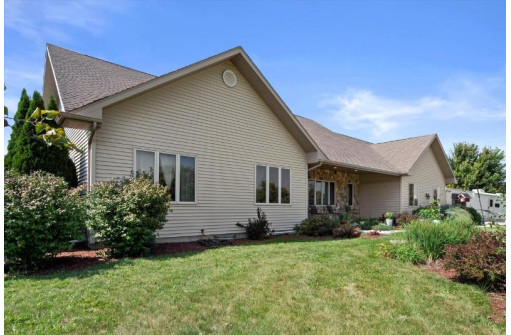 N5117 Brookwood Lane, Elkhorn, WI 53121