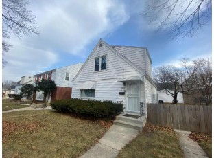4858 North 24th Place Milwaukee, WI 53209-5631