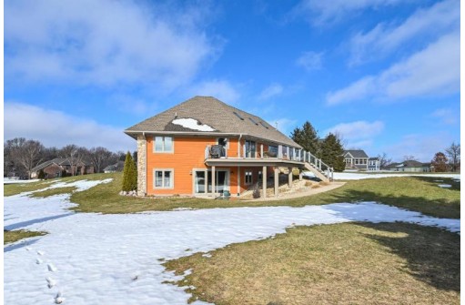 229 Cypress Point, North Prairie, WI 53153-9619