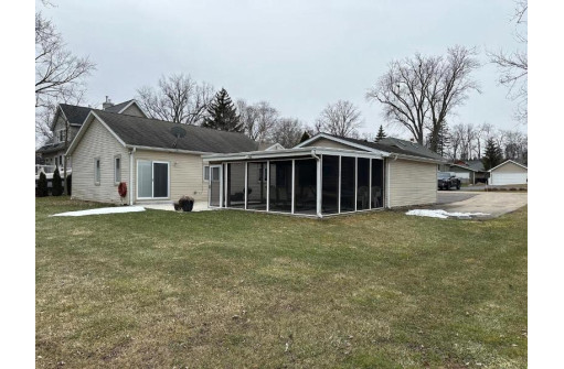 4214 Poplar Drive, Delavan, WI 53115