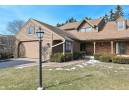 1528 West De La Warr Circle, Mequon, WI 53092-5042