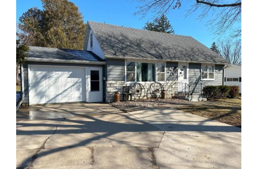 107 Central Court, Westby, WI 54667