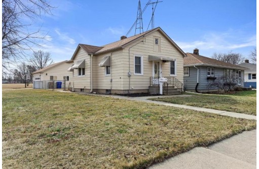 2501 31st Street, Kenosha, WI 53140-2176