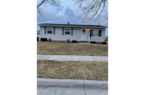 1927 17th Avenue, Kenosha, WI 53140-4714