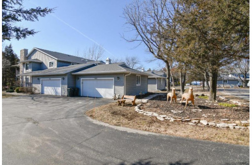 5291 Sunset Bluff Drive C, Green Bay, WI 54311-9130