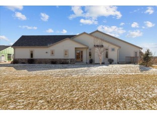 W206N16170 Stonebrook Drive 12 Jackson, WI 53037-8935