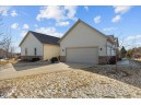 W206N16170 Stonebrook Drive 12, Jackson, WI 53037-8935