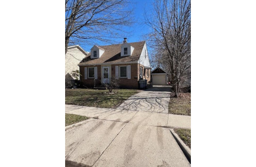 6716 North 58th Street, Milwaukee, WI 53223-5936