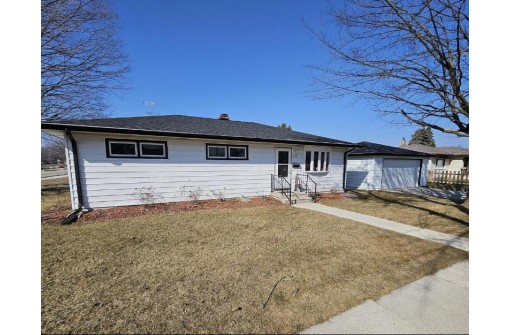 2924 South 15th Street, Sheboygan, WI 53081-6718