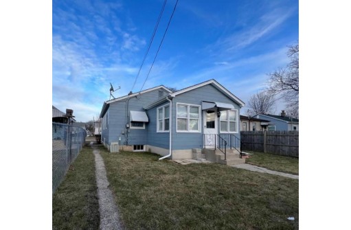 3835 South 17th Street, Milwaukee, WI 53221-1655