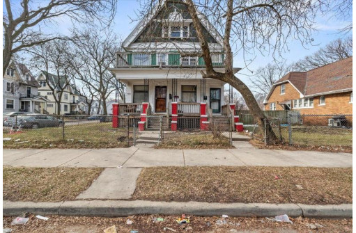 3251 North 11th Street 3253, Milwaukee, WI 53206-2828