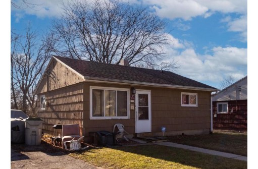 6119 West Carmen Avenue, Milwaukee, WI 53218