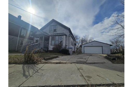 3147 North Julia Street, Milwaukee, WI 53212-1928