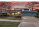 2535 East Lake Bluff Boulevard, Shorewood, WI 53211