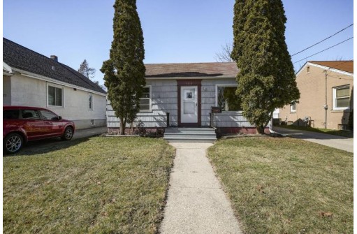 5418 32nd Avenue, Kenosha, WI 53144-2810